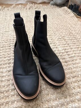 Toms Black Stretch Chelsea ankle combat style Boots with Contrast Welt
